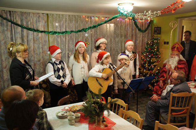 Święty Mikołaj odwiedził dzieci z Koła DFK w Stolarzowicach