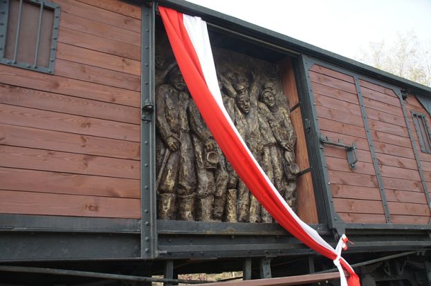 W Miechowicach odsłonięto pomnik Ofiar Tragedii Górnośląskiej